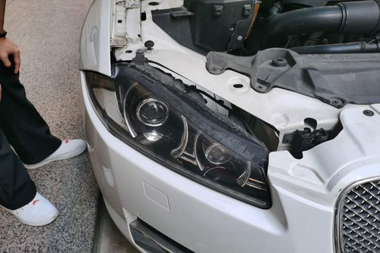 Used Jaguar XF 2014 XF 2.0T Prestige Edition Right Front Headlight