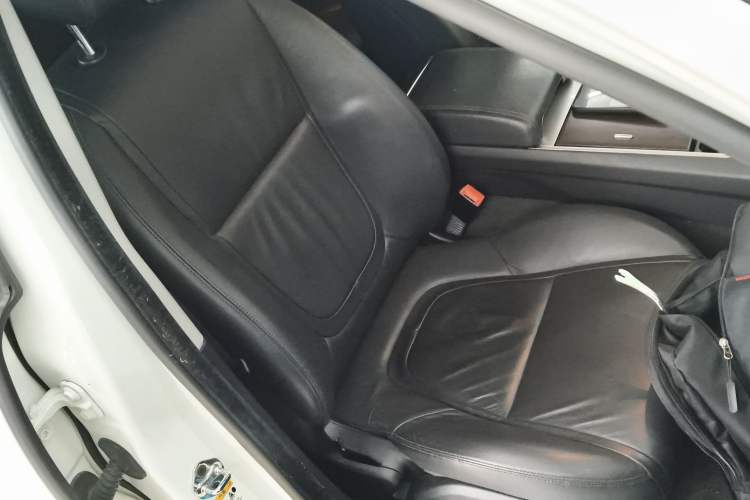 Used Jaguar XF 2014 XF 3.0 SC Elegance Edition Right Front Seat