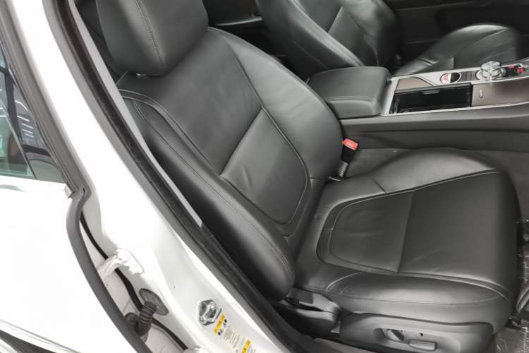 Used Jaguar XF 2014 XF 2.0T Prestige Edition Right Front Seat