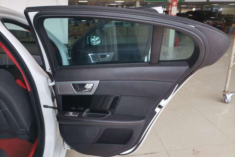 Used Jaguar XF 2014 XF 3.0 SC Sport Club Limited Edition Right Rear Door Interior