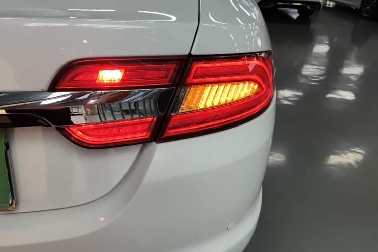 Used Jaguar XF 2014 XF 2.0T Prestige Edition Right Rear Taillight