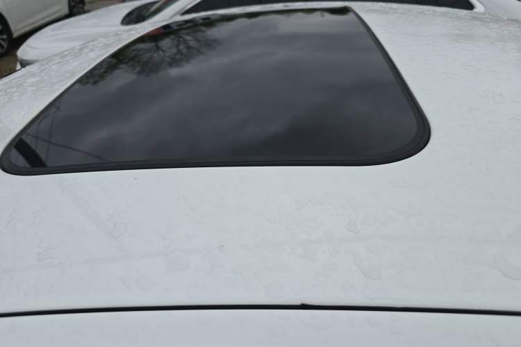 Used Jaguar XF 2014 XF 2.0T Luxury Edition Roof
