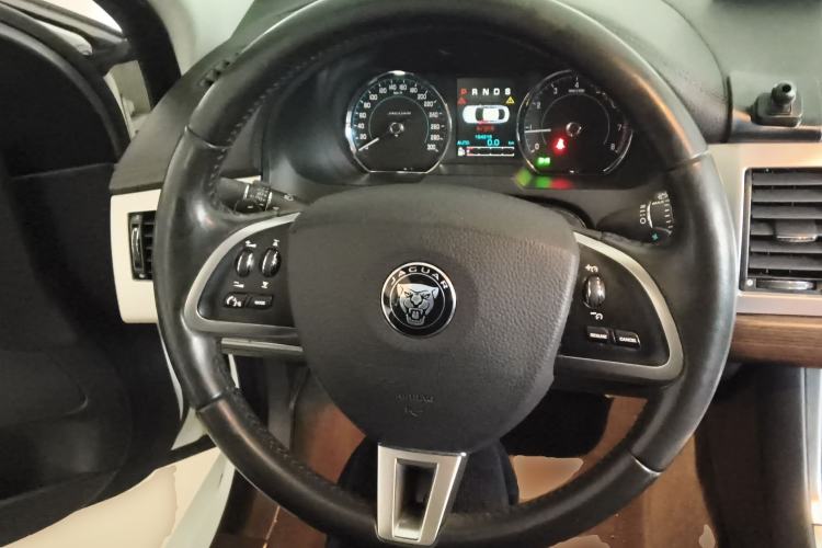 Used Jaguar XF 2014 XF 3.0 SC Elegance Edition Steering Wheel