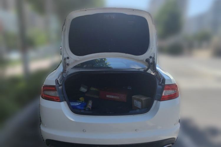 Used Jaguar XF 2014 XF 2.0T Prestige Edition Trunk