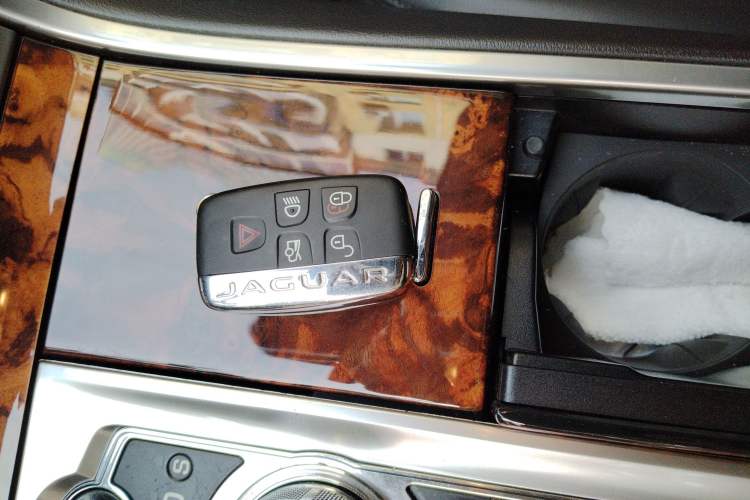 Used Jaguar XF 2014 XF 2.0T Luxury Edition Vehicle Key