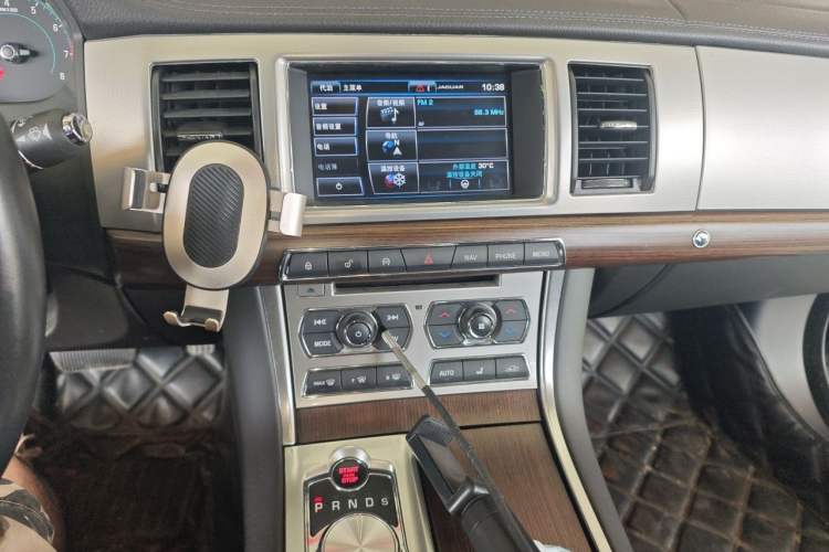 Used Jaguar XF 2015 XF 2.0T Prestige Edition Audio And AC Panel