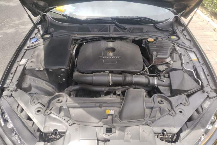 Used Jaguar XF 2015 XF 2.0T Luxury Edition Engine Bay