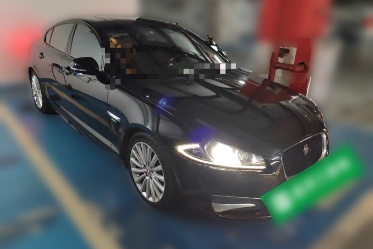 Used Jaguar XF 2015 XF 3.0 SC R-Sport Luxury Edition Front Right 45 Deg