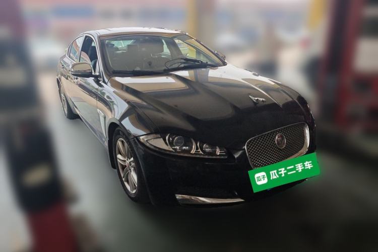 Used Jaguar XF 2015 XF 2.0T Prestige Edition Front Right 45 Deg
