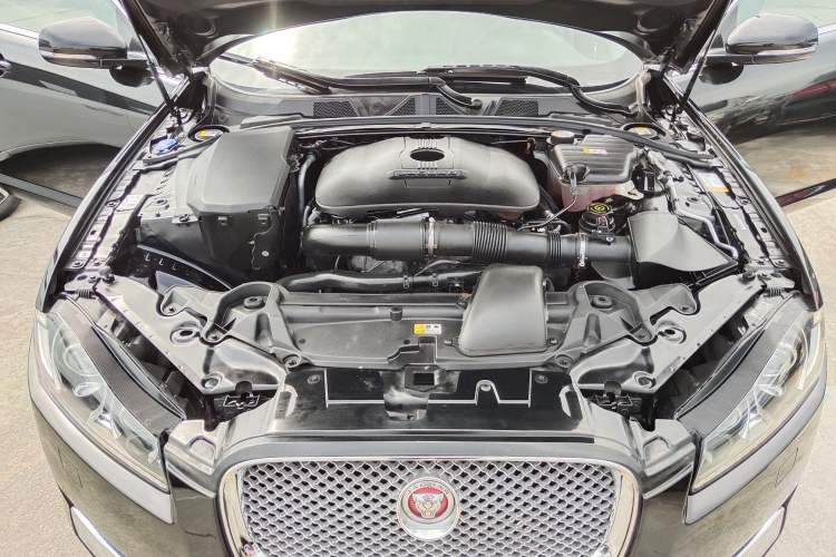 Used Jaguar XF 2015 XF 2.0T Prestige Edition Interior 7