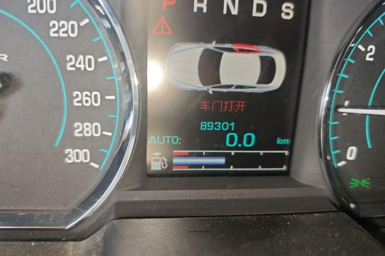 Used Jaguar XF 2015 XF 2.0T Prestige Edition Odometer Close Up