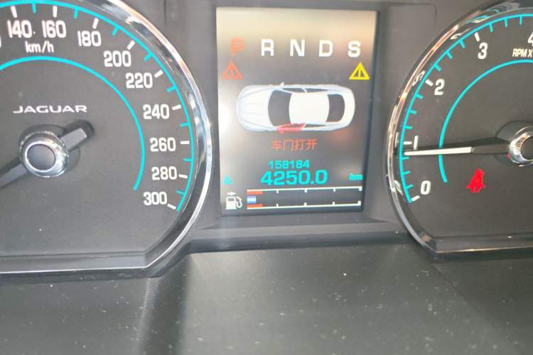 Used Jaguar XF 2015 XF 3.0 SC R-Sport Luxury Edition Odometer Close Up