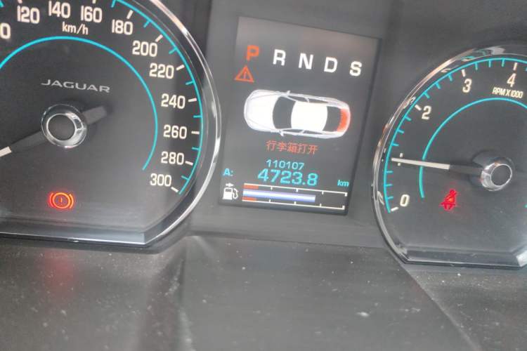 Used Jaguar XF 2015 XF 2.0T 80th Anniversary Collector's Edition Odometer Close Up