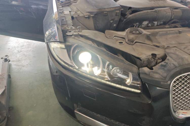 Used Jaguar XF 2015 XF 2.0T Prestige Edition Right Front Headlight