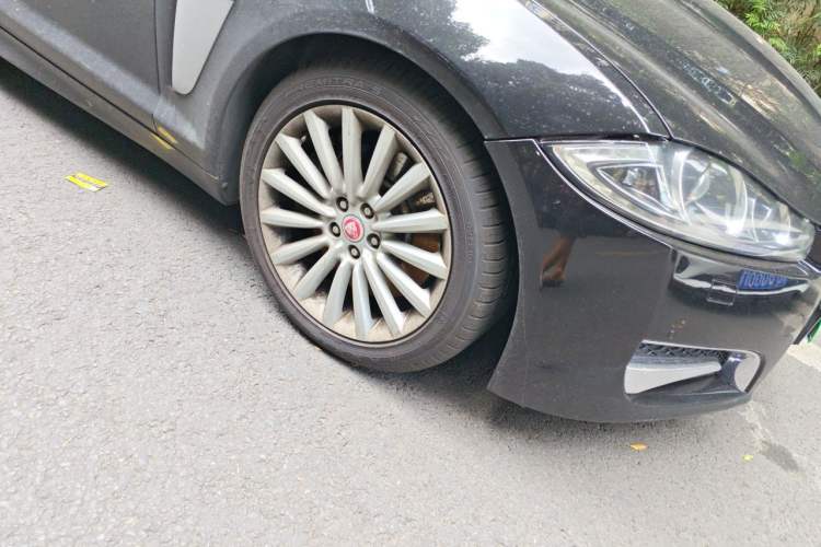 Used Jaguar XF 2015 XF 3.0 SC R-Sport Luxury Edition Right Front Wheel Hub