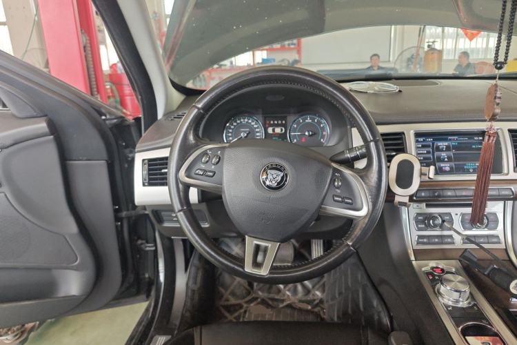 Used Jaguar XF 2015 XF 2.0T Prestige Edition Steering Wheel