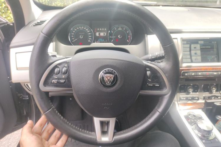 Used Jaguar XF 2015 XF 2.0T Luxury Edition Steering Wheel
