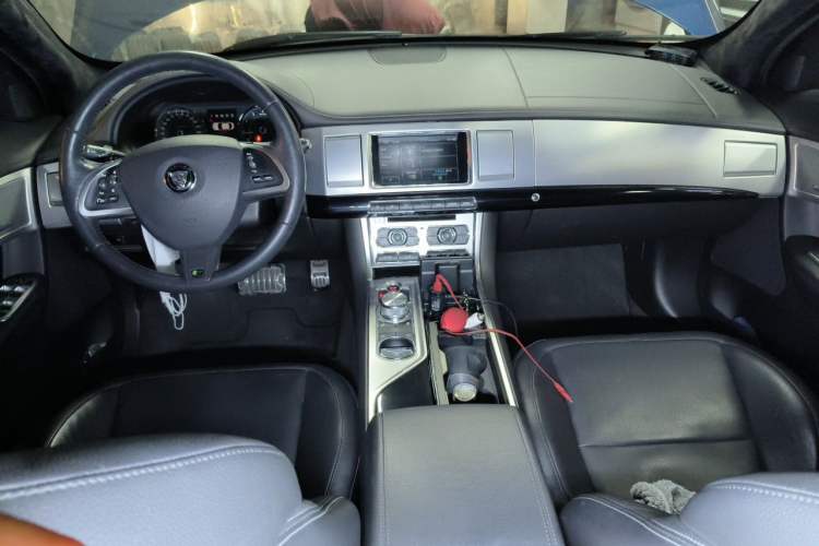 Used Jaguar XF  Center Console