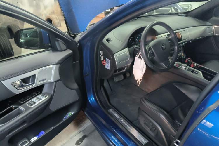 Used Jaguar XF  Driver Seat