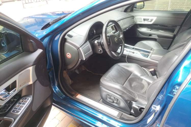 Used Jaguar XF 2015 XF 3.0 SC 80th Anniversary R-Sport Edition Driver Seat