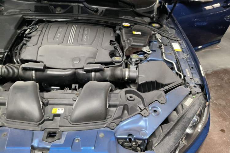 Used Jaguar XF  Engine Bay Left
