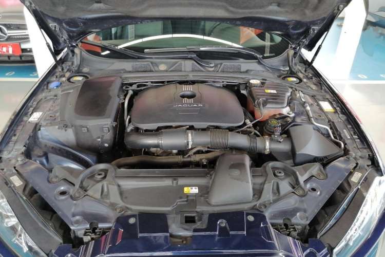 Used Jaguar XF 2015 XF 2.0T Luxury Edition Engine Bay