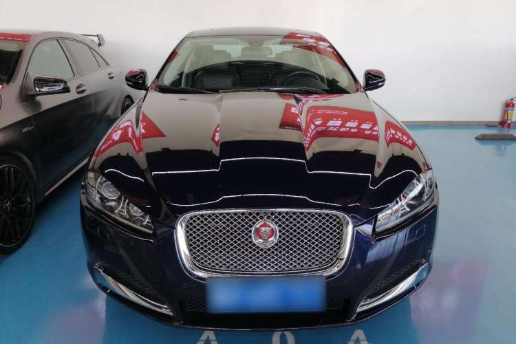 Used Jaguar XF 2015 XF 2.0T Luxury Edition Front