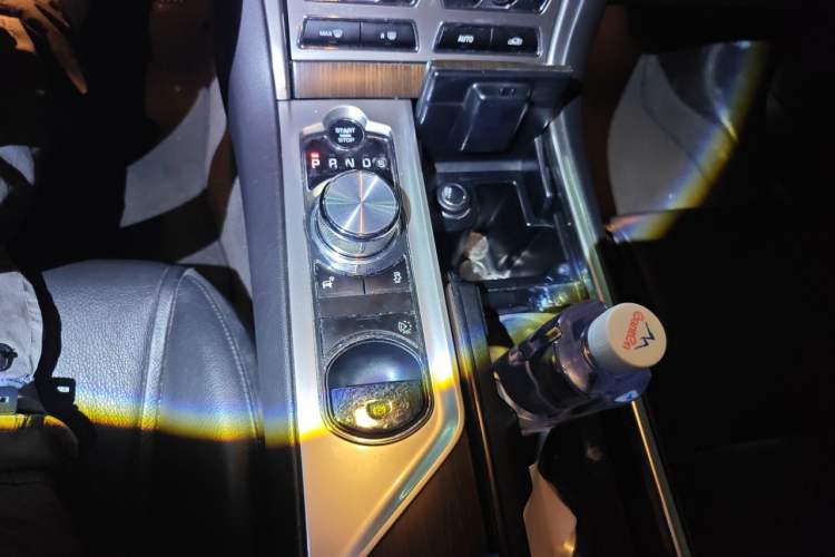 Used Jaguar XF 2015 XF 2.0T Prestige Edition Gear Lever