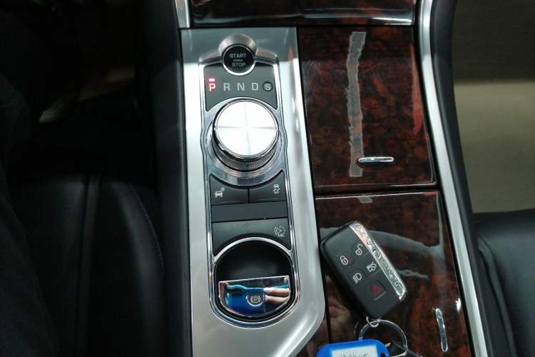 Used Jaguar XF 2015 XF 2.0T Luxury Edition Gear Lever
