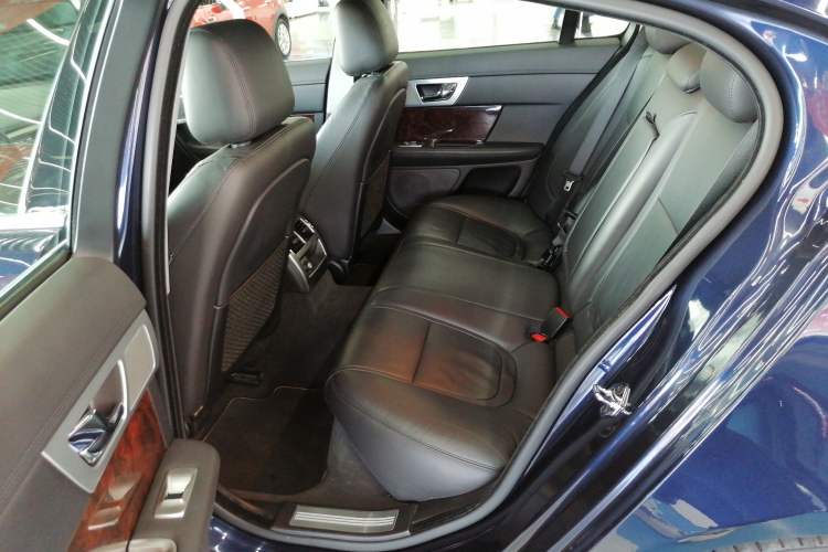 Used Jaguar XF 2015 XF 2.0T Luxury Edition Left Rear Seat