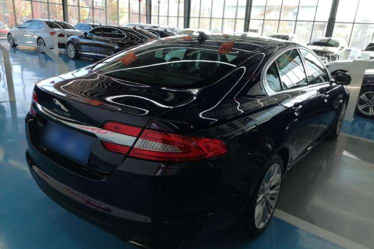Used Jaguar XF 2015 XF 2.0T Luxury Edition Rear Right 45 Deg