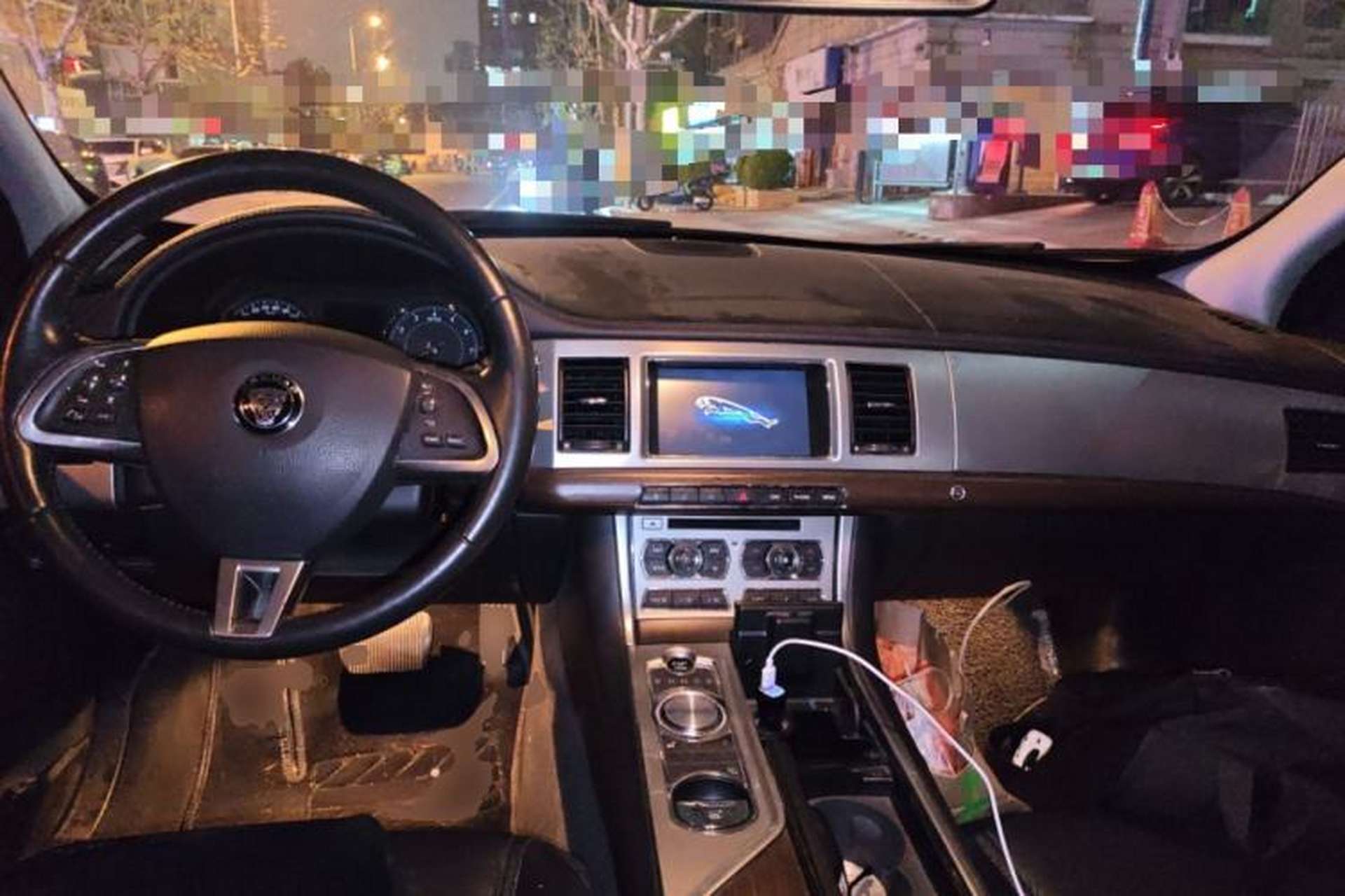 Used Jaguar XF 2015 XF 2.0T Prestige Edition Center Console