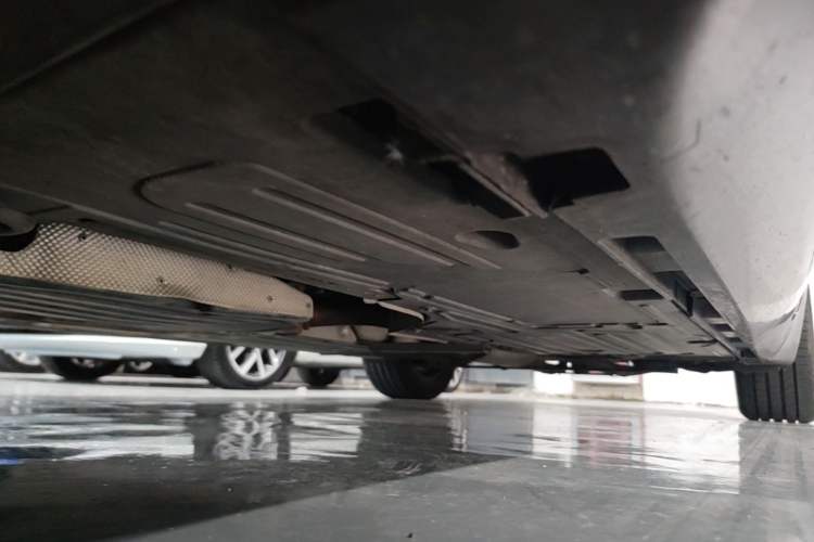 Used Jaguar XF 2015 XF 2.0T Prestige Edition Chassis Front Left