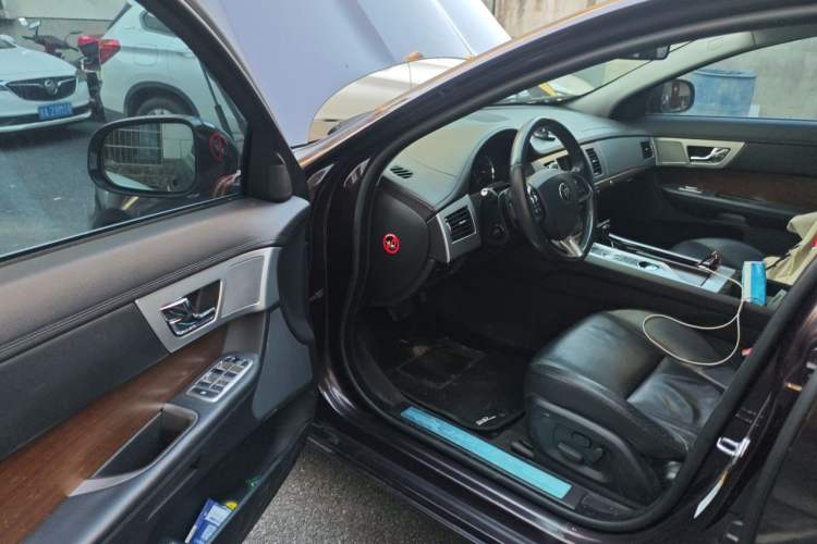 Used Jaguar XF 2015 XF 2.0T Prestige Edition Driver Seat