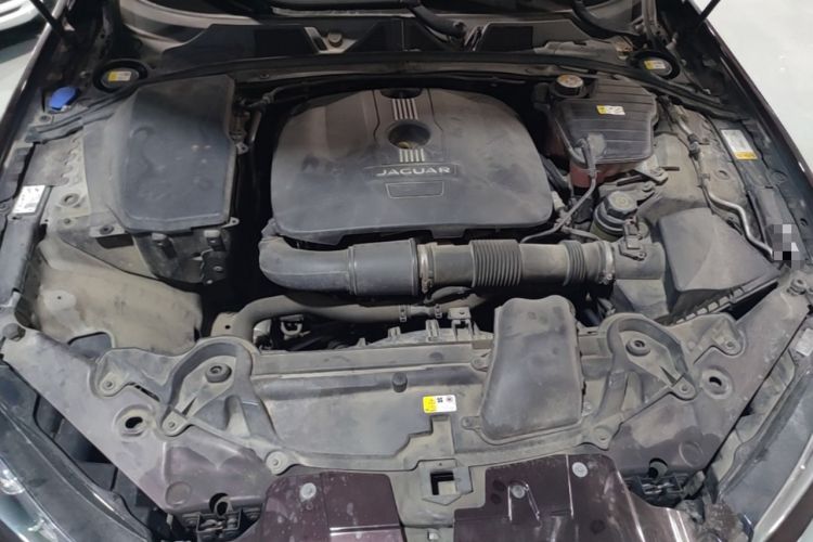 Used Jaguar XF 2015 XF 2.0T Prestige Edition Engine Bay