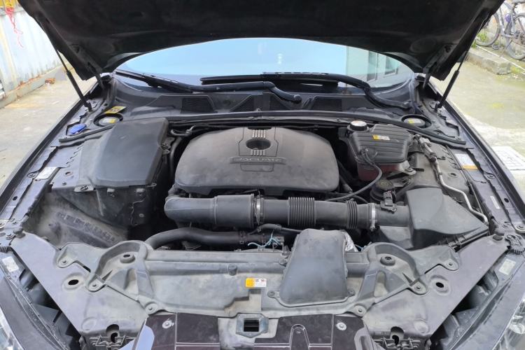 Used Jaguar XF 2015 XF 2.0T Prestige Edition Engine Bay