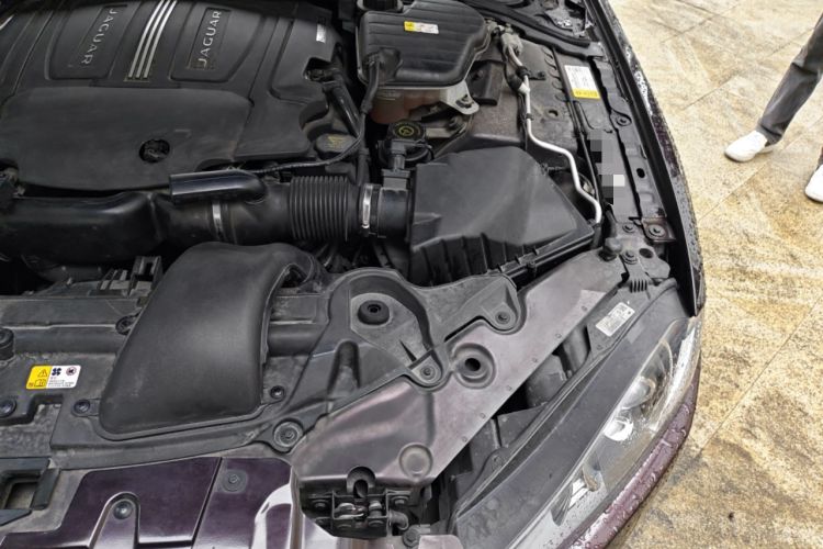 Used Jaguar XF 2015 XF 3.0 SC R-Sport Luxury Edition Engine Bay Left