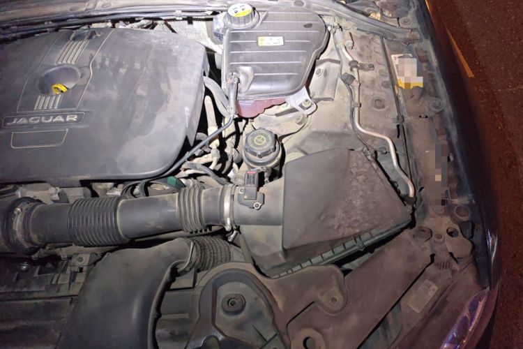 Used Jaguar XF 2015 XF 2.0T Prestige Edition Engine Bay Left