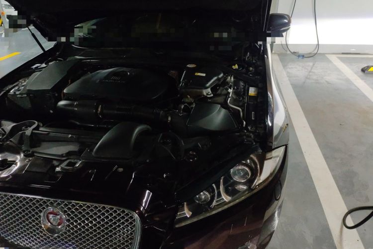 Used Jaguar XF 2015 XF 2.0T Prestige Edition Engine Bay Left