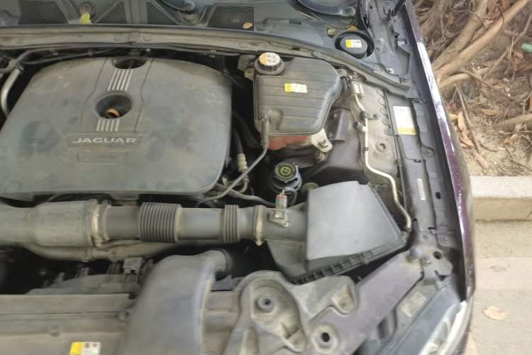 Used Jaguar XF 2015 XF 2.0T Prestige Edition Engine Bay Left