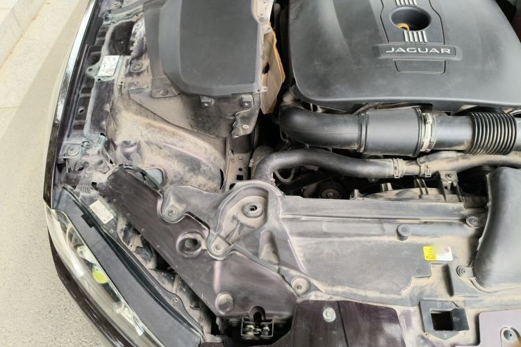 Used Jaguar XF 2015 XF 2.0T Luxury Edition Engine Bay Right