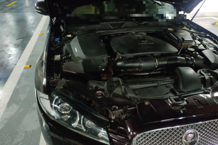 Used Jaguar XF 2015 XF 2.0T Prestige Edition Engine Bay Right