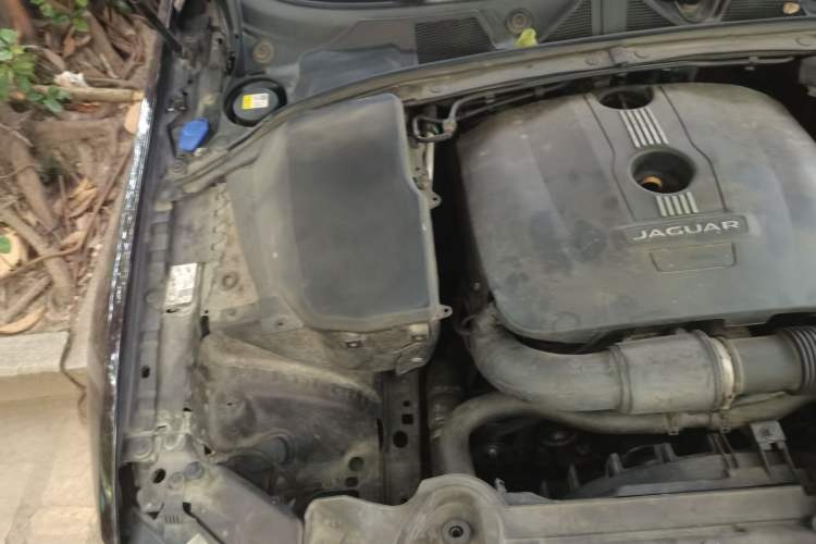 Used Jaguar XF 2015 XF 2.0T Prestige Edition Engine Bay Right