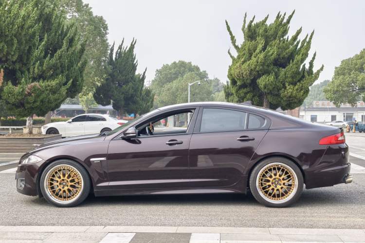 Used Jaguar XF 2015 XF 3.0 SC R-Sport Luxury Edition Exterior 3