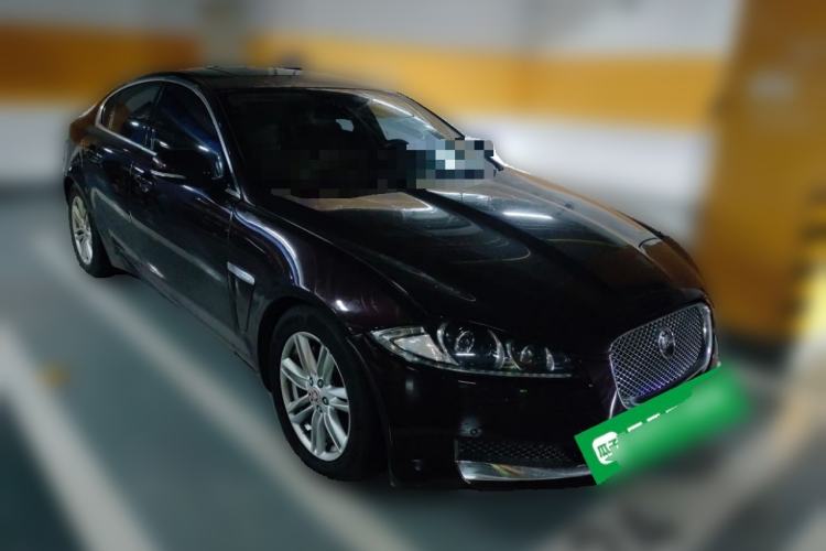 Used Jaguar XF 2015 XF 2.0T Prestige Edition Front Right 45 Deg
