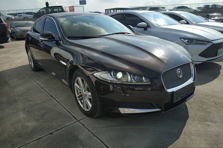Used Jaguar XF 2015 XF 2.0T Prestige Edition Front Right 45 Deg