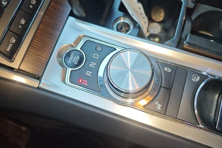 Used Jaguar XF 2015 XF 2.0T Prestige Edition Gear Lever