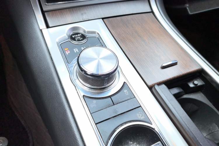 Used Jaguar XF 2015 XF 2.0T Prestige Edition Gear Lever