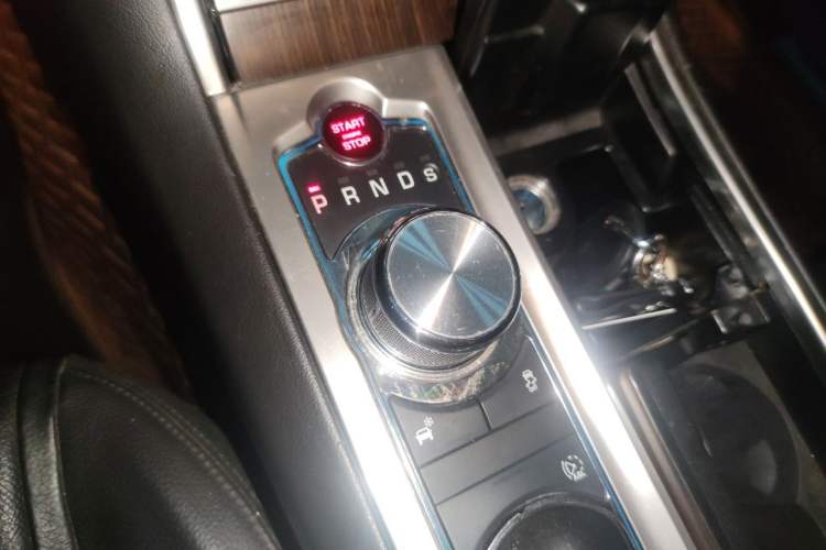 Used Jaguar XF 2015 XF 2.0T Prestige Edition Gear Lever