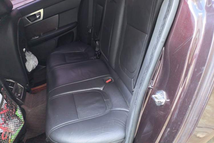 Used Jaguar XF 2015 XF 2.0T Prestige Edition Interior 4
